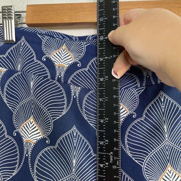 J McLaughlin Womens Pull On Catalina Cloth Pants Size 10 Geometric Straight Leg - Picture 9 of 12